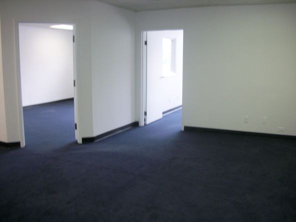 TWO OFFICES, LARGE RECEPTION AREA, FOR LEASE BY OWNER.